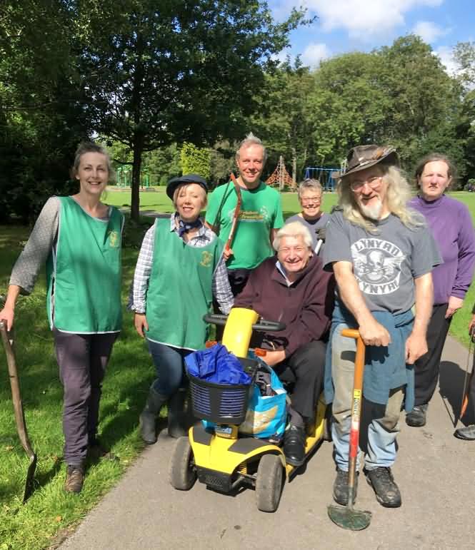 volunteers working with trees for burnley